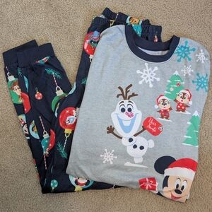 Disney Unisex Christmas Pajamas Medium